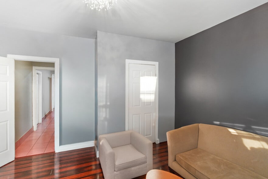 More Photos Of 449 Orange St, Newark Storefront Retail Residential For Sale