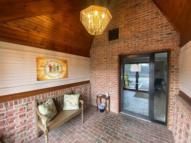 More Photos Of 2035 Sunset Lake Rd, Newark Office For Lease