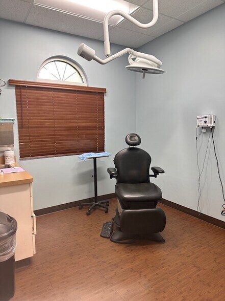 More Photos Of 5084 Villa Linde Pky, Flint Medical For Lease
