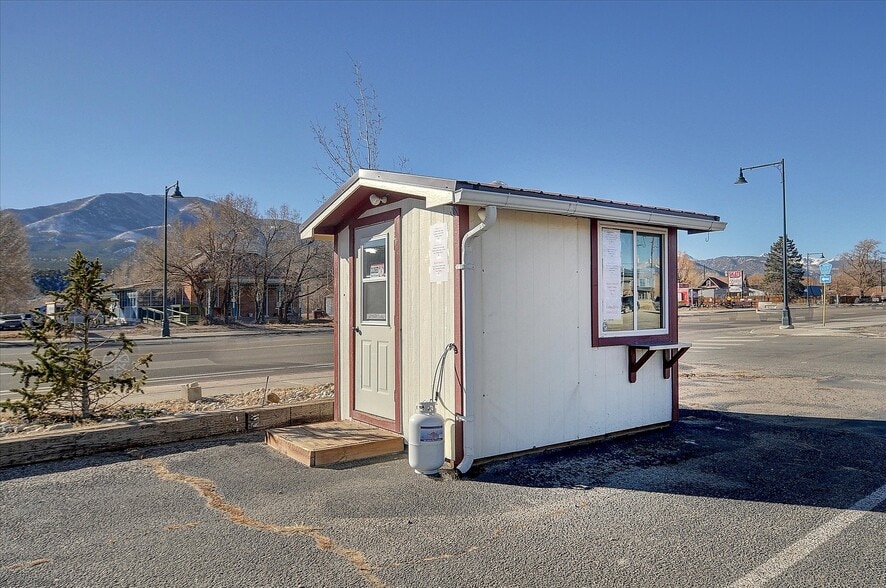 More Photos Of 720 E 50 Hwy, Salida Restaurant For Sale