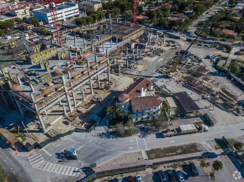 More Photos Of 2901 Ponce de Leon Blvd, Coral Gables Loft Creative Space For Lease