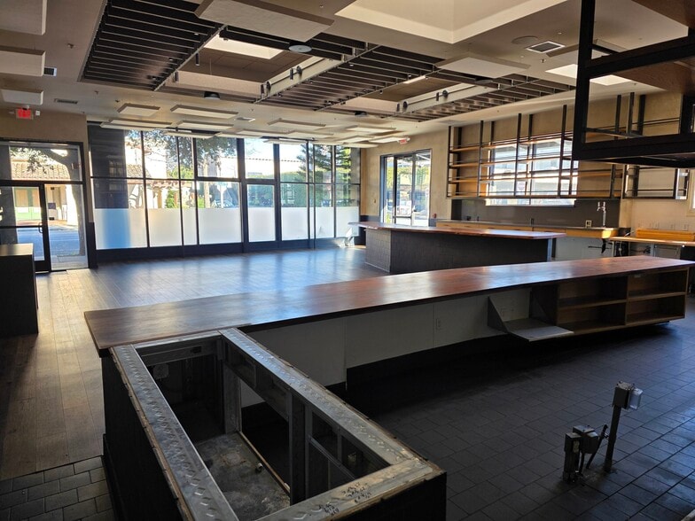 More Photos Of 765 Cedar St, Santa Cruz Freestanding For Lease