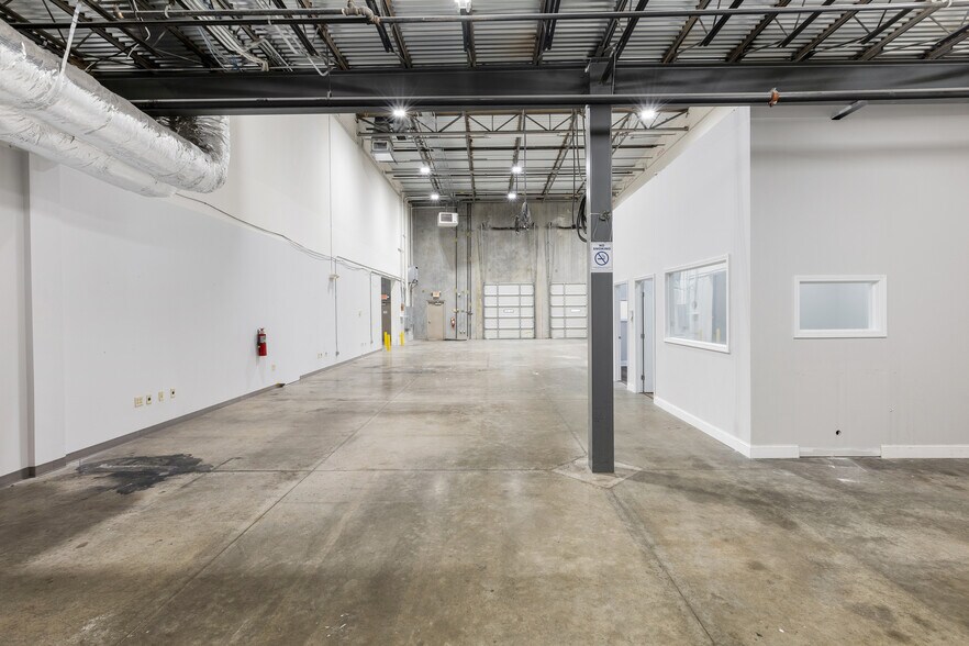 More Photos Of 195 Chastain Meadows Ct NW, Kennesaw Industrial For Lease