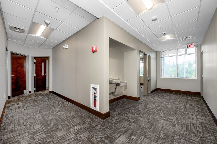 More Photos Of 3020 Orchard Park Rd, Buffalo Office For Sale