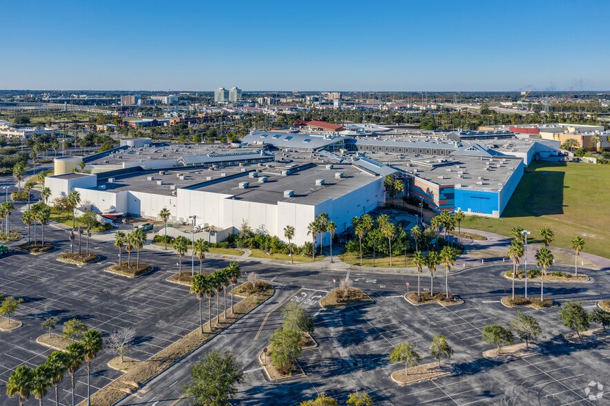 5150 International Dr, Orlando, FL 32819 For Lease