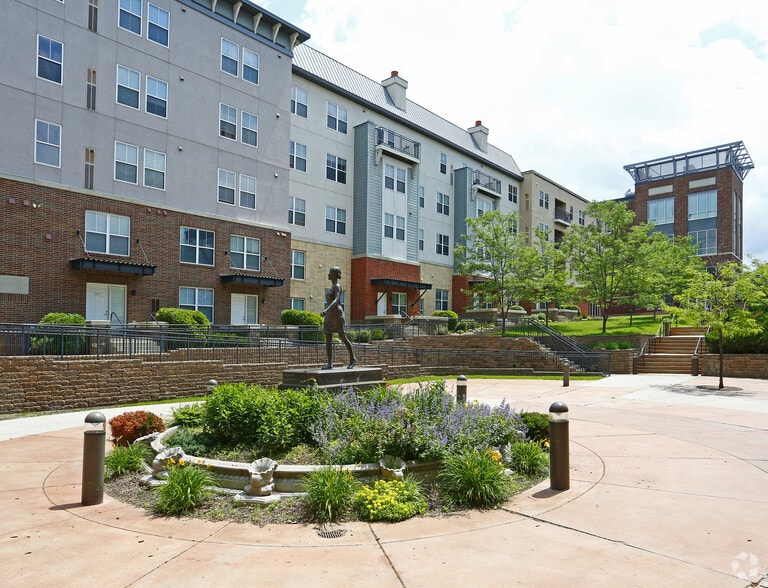 More Photos Of 12700 Nicollet Ave, Burnsville Apartments For Lease