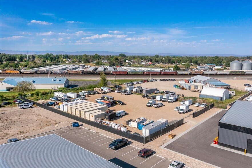 More Photos Of 2945 Badger Dr, Nampa Flex For Lease