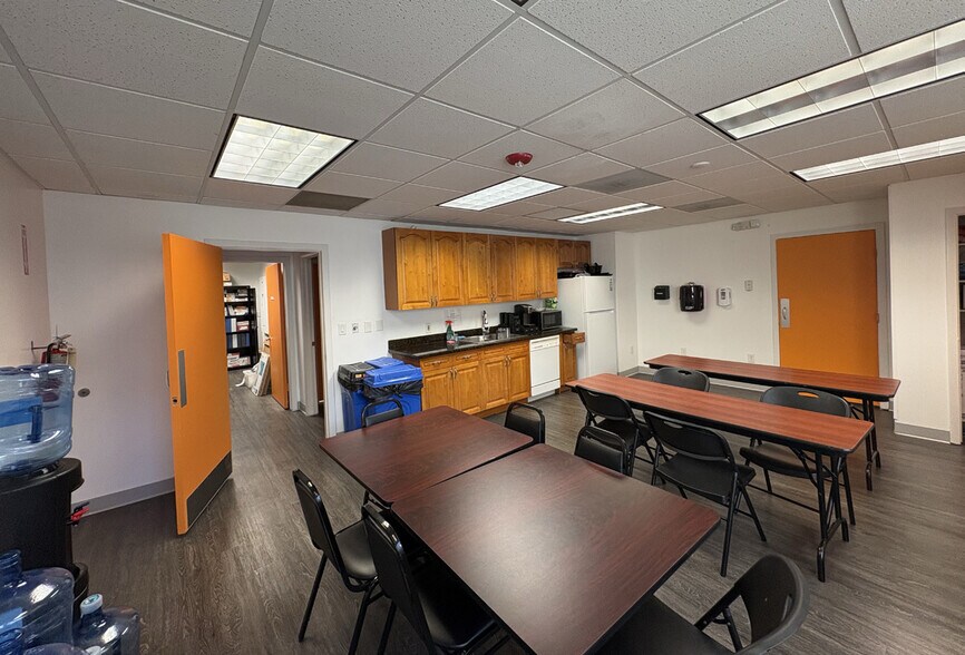 More Photos Of 14645 NW 77th Ave, Miami Lakes Office For Lease