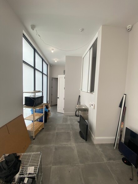 More Photos Of 253 McGuinness Blvd, Brooklyn General Retail For Lease