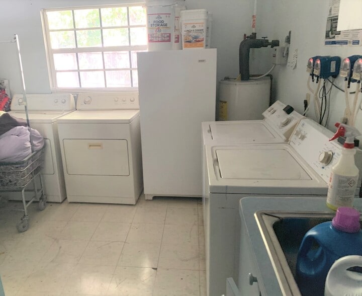 More Photos Of 5426 18th St W, Bradenton Assisted Living For Sale