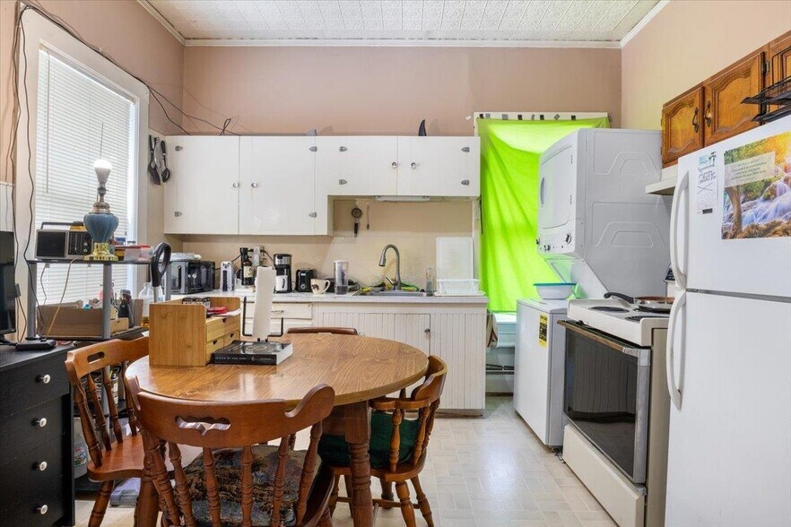 More Photos Of 6 Dawson St, Milton Storefront Retail Residential For Sale