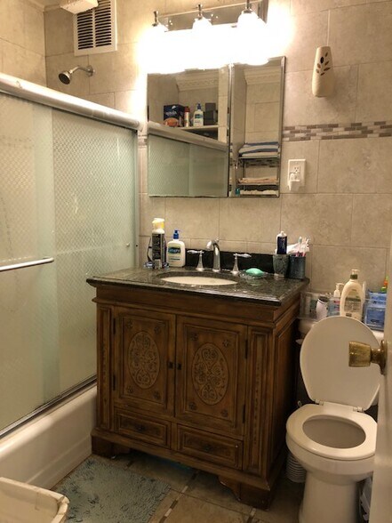 More Photos Of 376-380 McLean Ave, Yonkers Apartments For Sale