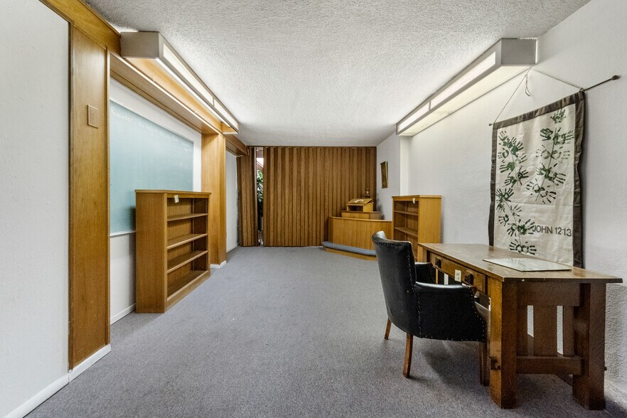 More Photos Of 2927 W Pikes Peak Ave, Colorado Springs Religious Facility For Sale