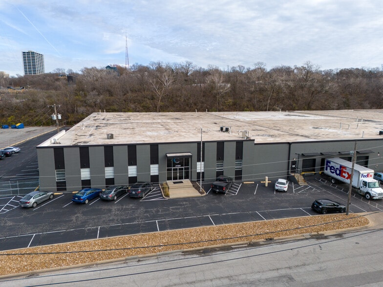 More Photos Of 3155-3175 Terrace St, Kansas City Warehouse For Lease