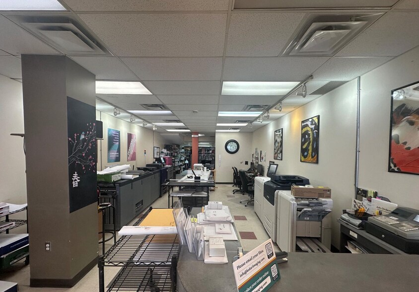 More Photos Of 282-284 Elgin St, Ottawa Storefront Retail Office For Lease