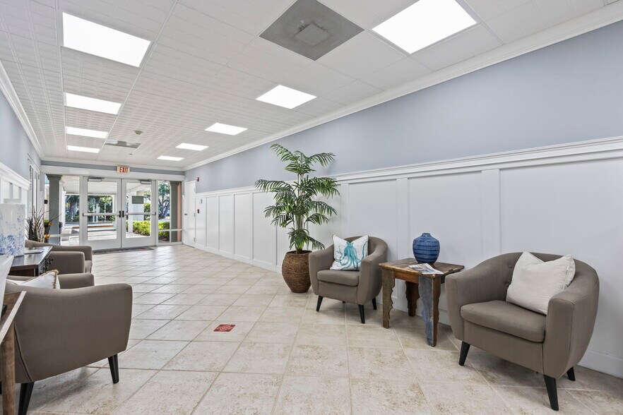 More Photos Of 2300 5th Ave, Vero Beach Office Residential For Lease