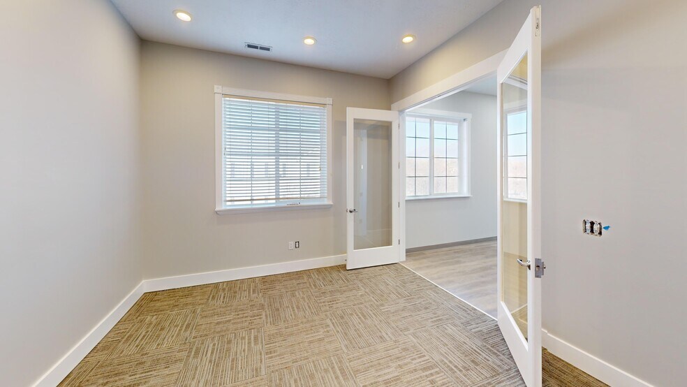 More Photos Of 11075 S State St, Sandy Office For Lease