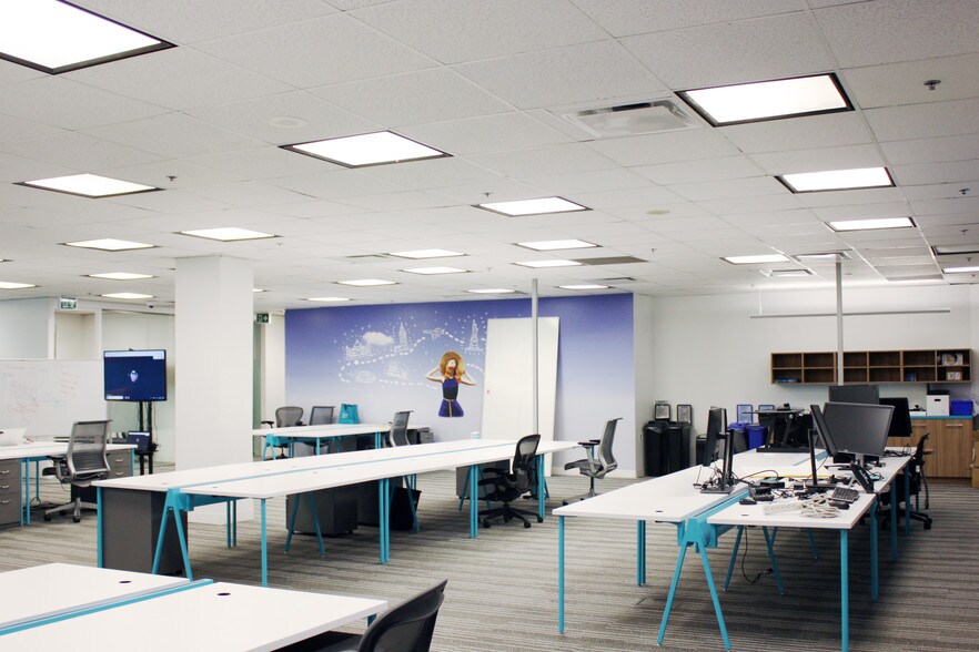 More Photos Of 145 King St W, Toronto Office For Lease