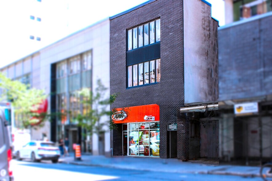 More Photos Of 328-330 Rue Sainte-Catherine E, Montréal Storefront For Sale