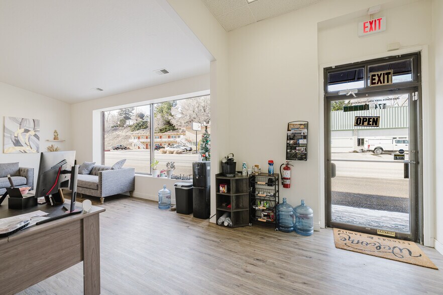 More Photos Of 174 Idaho St, Elko General Retail For Lease