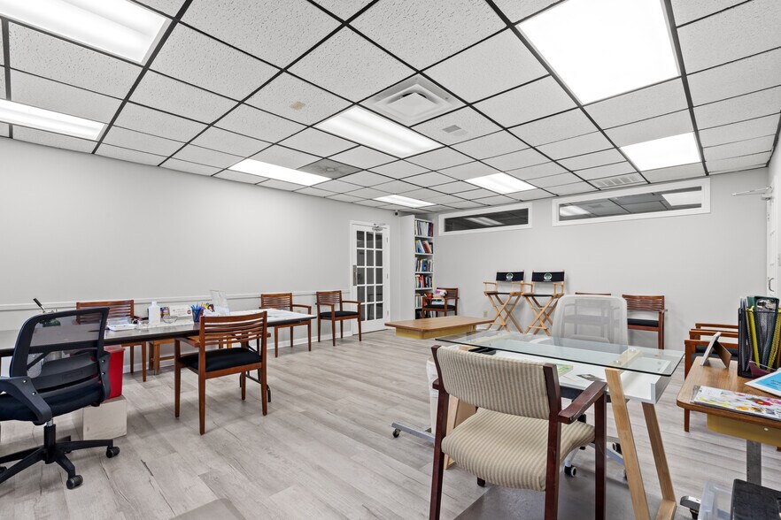 More Photos Of 7510 N Forest Dr, North Charleston Office For Sale