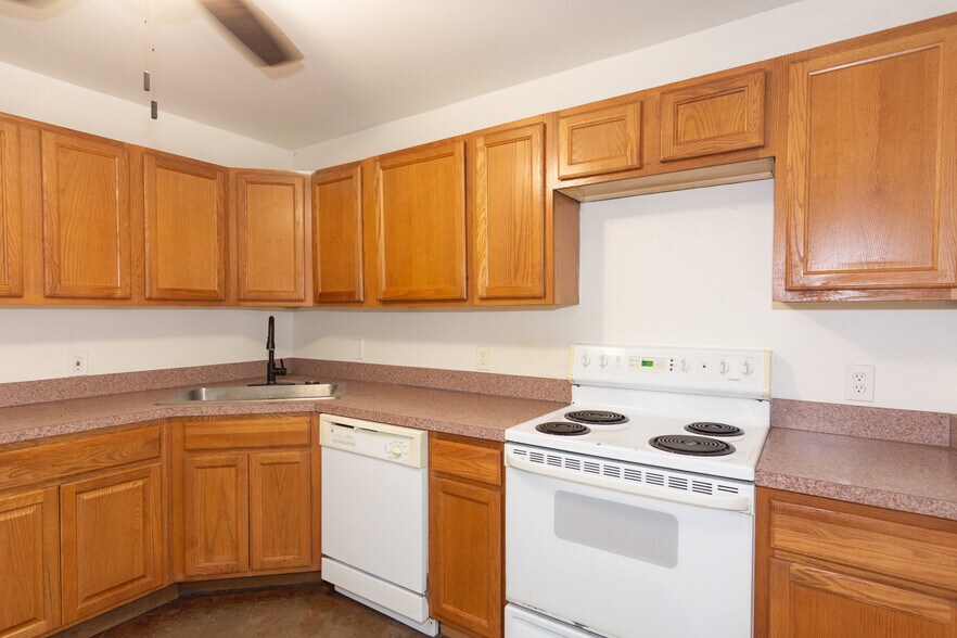 More Photos Of 114 Scofield Ave, Johnson City Apartments For Sale