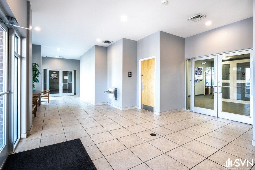 More Photos Of 203-205 Fairfield Dr, Nicholasville Office For Lease