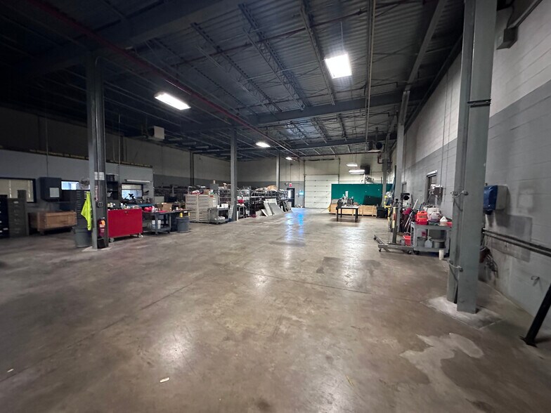 More Photos Of 607 Phillips St, Fulton Warehouse For Sale