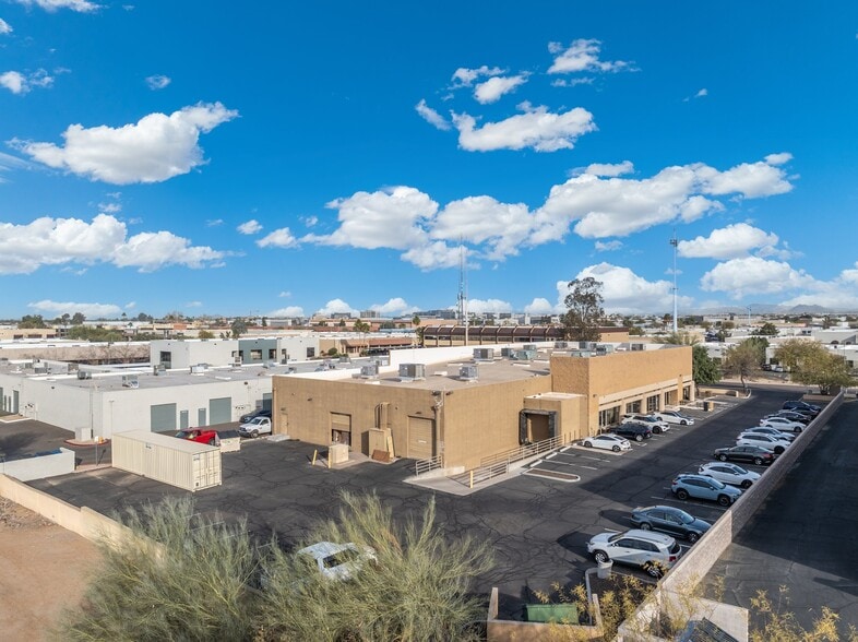 More Photos Of 7755 E Gray Rd, Scottsdale Warehouse For Sale