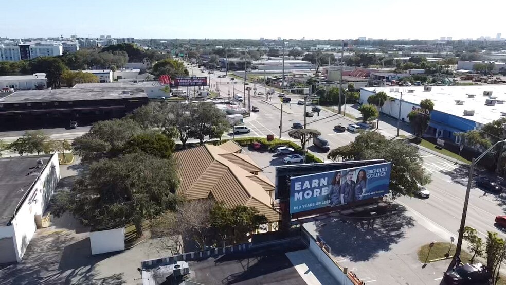 More Photos Of 5991 Anglers Ave, Fort Lauderdale Bank For Lease