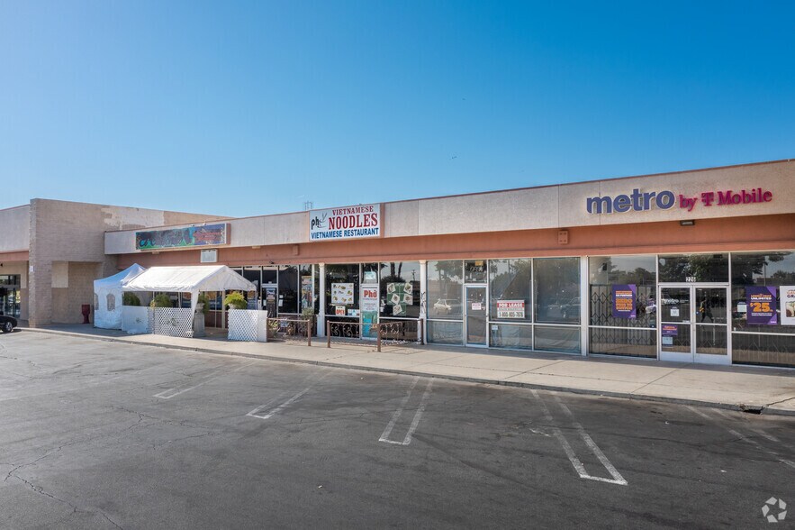 Primary Photo Of 228-270 E Palmdale Blvd, Palmdale Freestanding For Lease