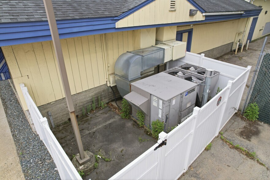 More Photos Of 25 Manchester St, Concord General Retail For Lease