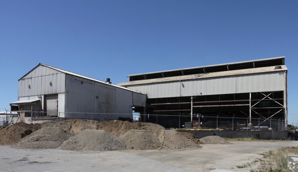 More Photos Of 3016 Kansas Ave, Riverside Unknown For Lease