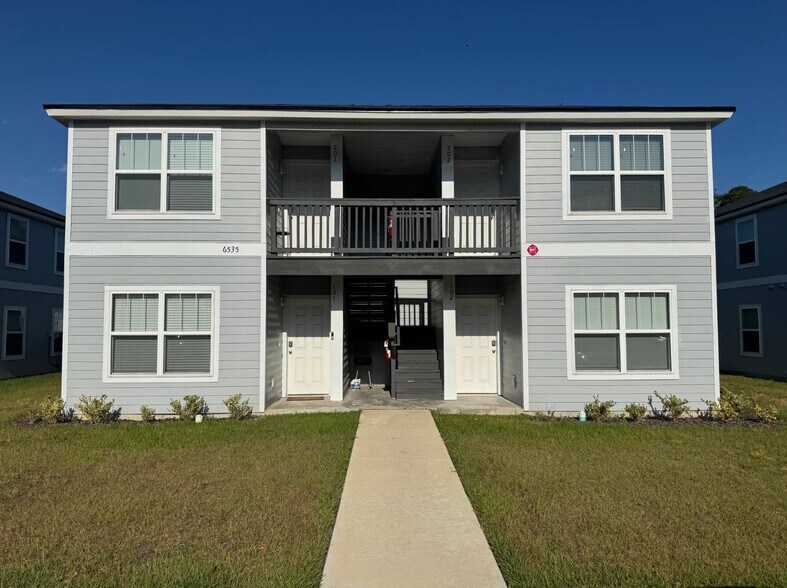 Primary Photo Of 6535 Sweetbay Ln, Jacksonville Apartments For Sale