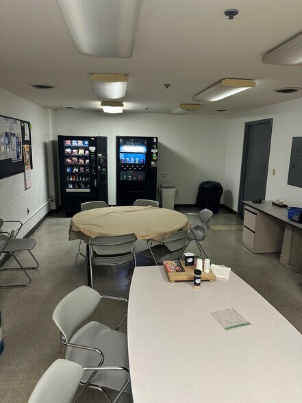 More Photos Of 1000 Auburn Dr, Auburn Warehouse For Sale