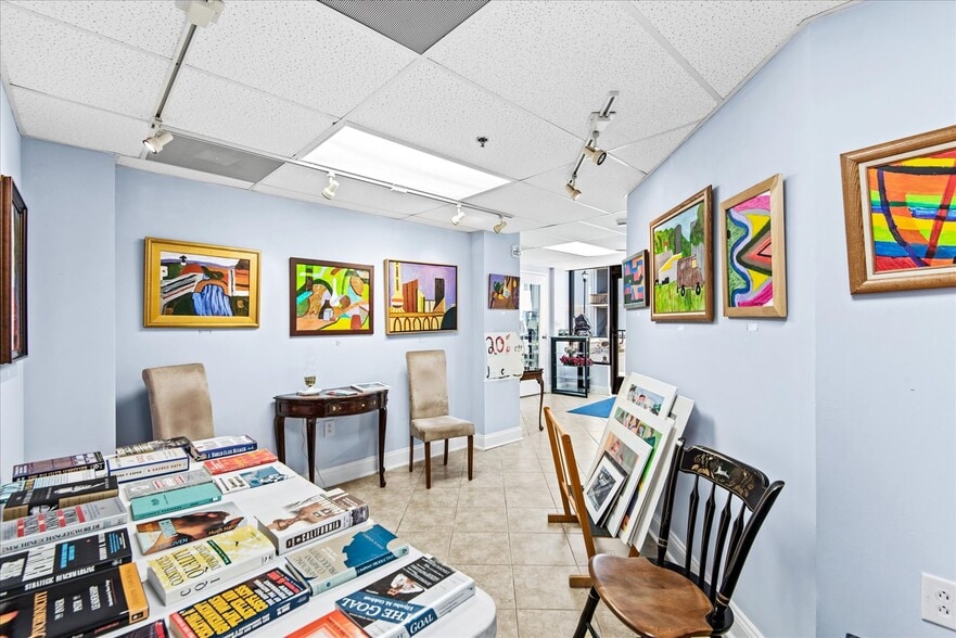 More Photos Of 100 Taylor St, Colonial Beach Storefront Retail Office For Sale