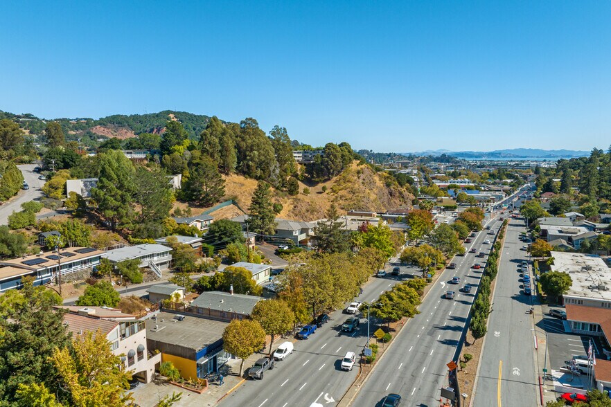 More Photos Of 2020 4th St, San Rafael Storefront For Lease