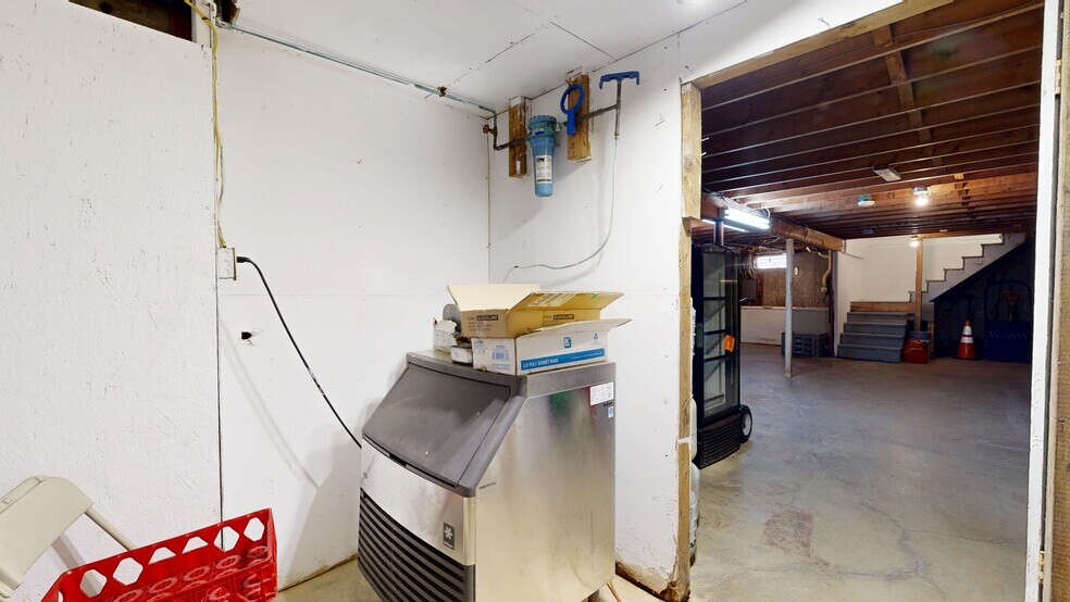 More Photos Of 130 Wardtown Rd, Freeport General Retail For Sale