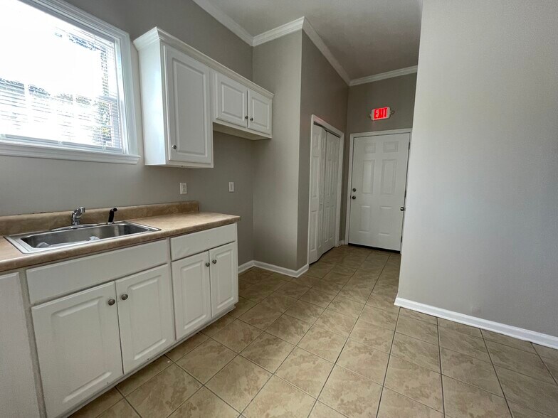 More Photos Of 1011 East Ave, North Augusta Medical For Lease
