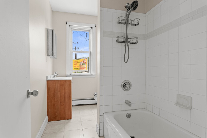 More Photos Of 8517 Lansdowne Ave, Upper Darby Township Storefront Retail Residential For Sale