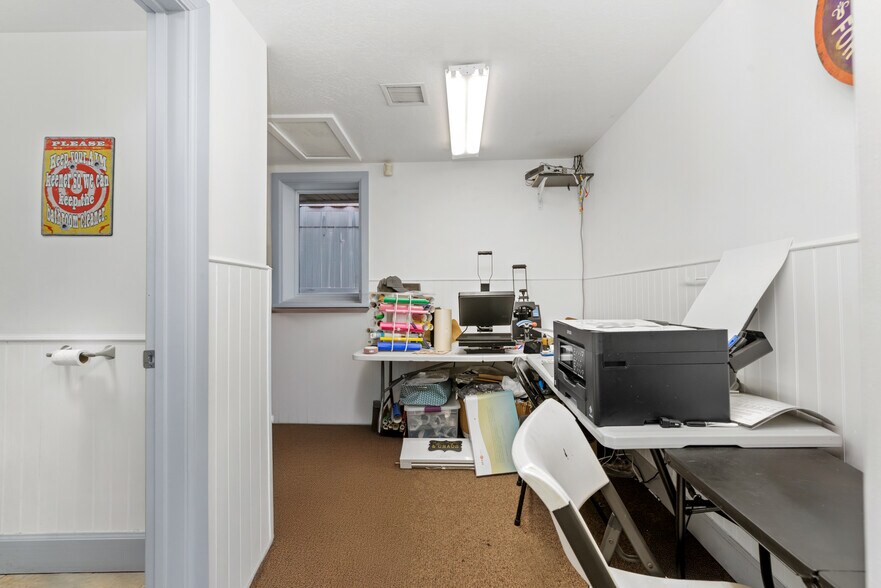 More Photos Of 225 W State St, Lehi Auto Dealership For Sale