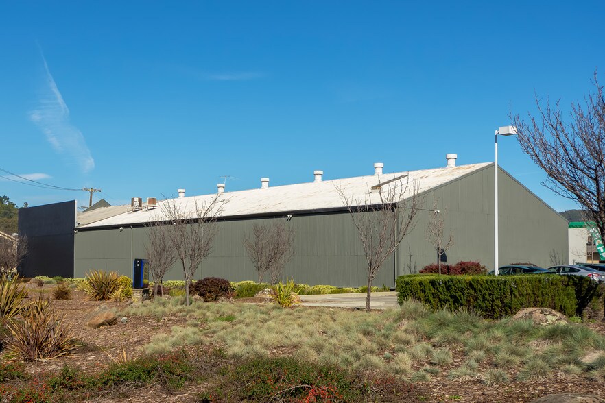 More Photos Of 654 Irwin St, San Rafael Service For Lease