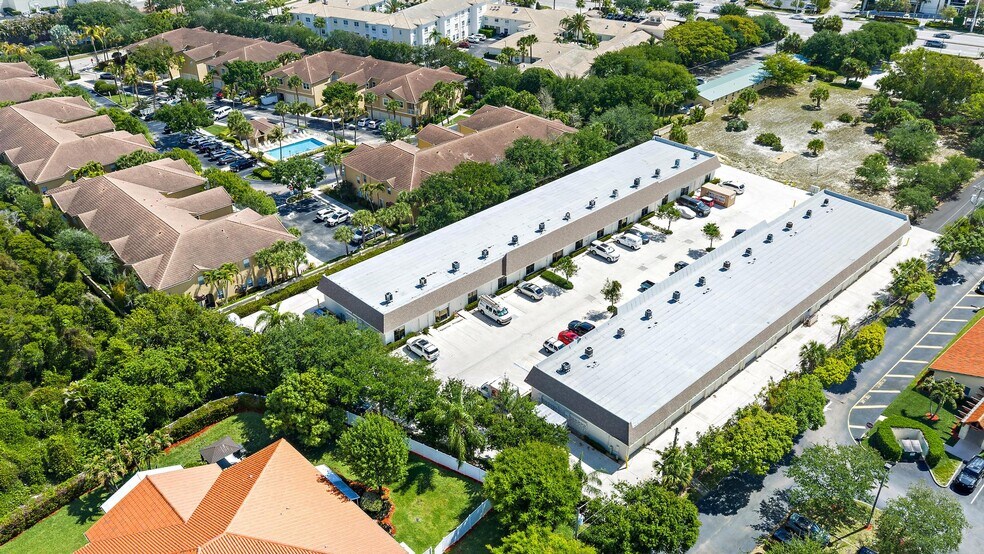 More Photos Of 212 N U.S. Hwy 1, Tequesta Warehouse For Lease