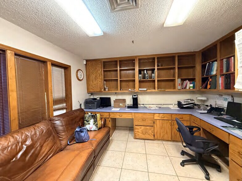 More Photos Of 1721 E University Dr, Mesa Office For Sale