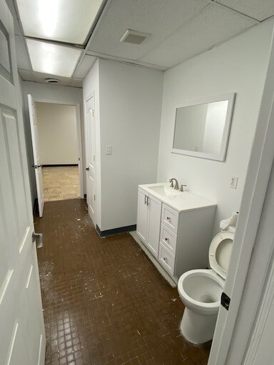 More Photos Of 66 W Colorado Ave, Memphis Warehouse For Lease