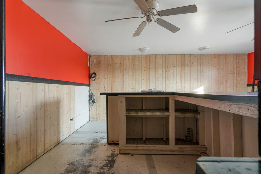 More Photos Of 12 S 111th Ave, Tulsa Service For Lease