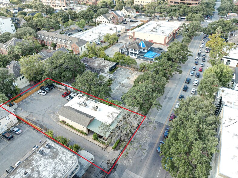 More Photos Of 4464 Montrose Blvd, Houston Specialty For Lease