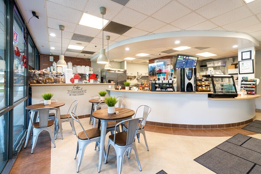 More Photos Of 777 Yamato Rd, Boca Raton Unknown For Lease