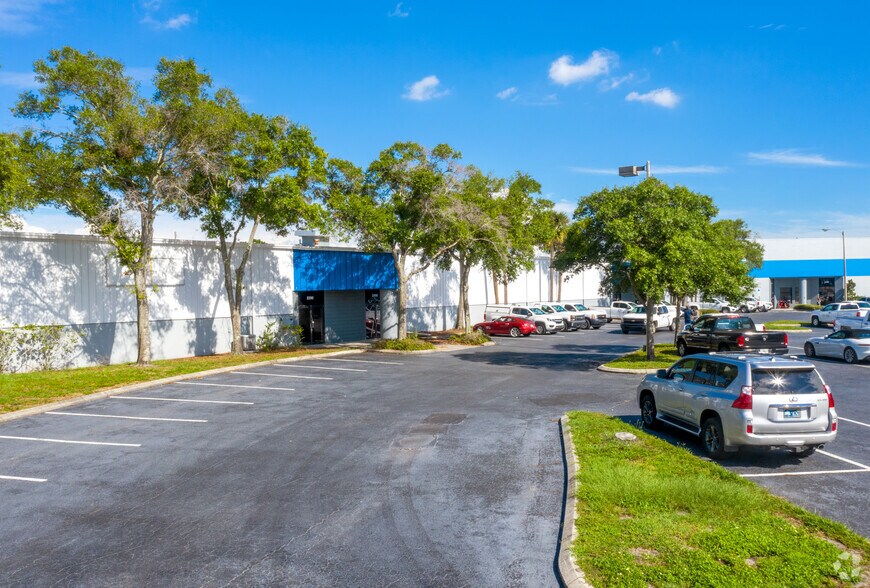 More Photos Of 3010 22nd Ave S, Saint Petersburg Warehouse For Lease