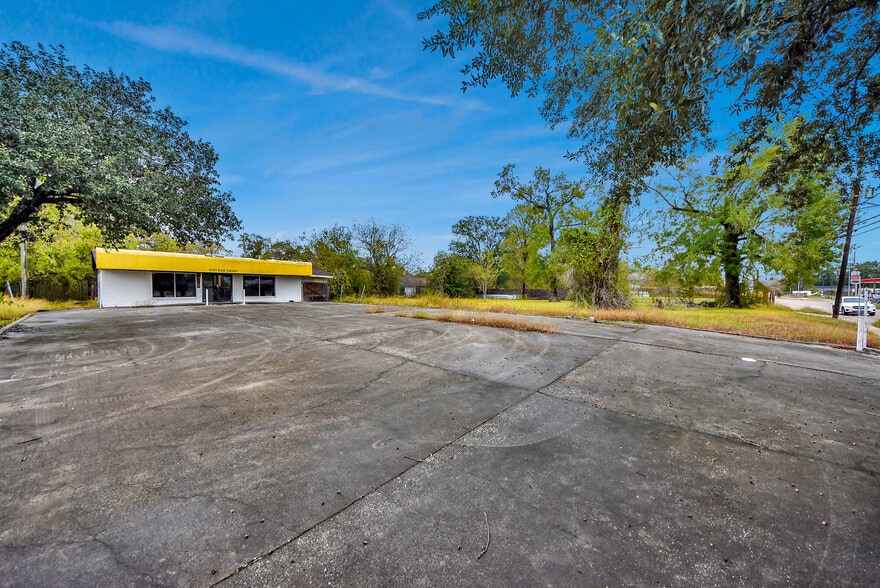 More Photos Of 8101 Tidwell Rd, Houston Freestanding For Sale